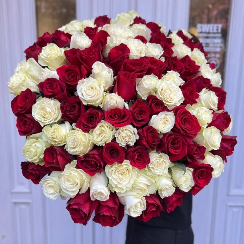 Trandafiri Roșii și Albi – 25–201 buc