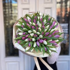 Buchet Lalele Violet și Albe