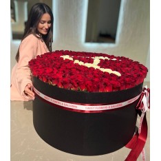 Aranjament Lux 333 Trandafiri cu Inimă