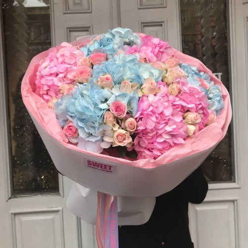 Luxury Mix Flowers Bouquet